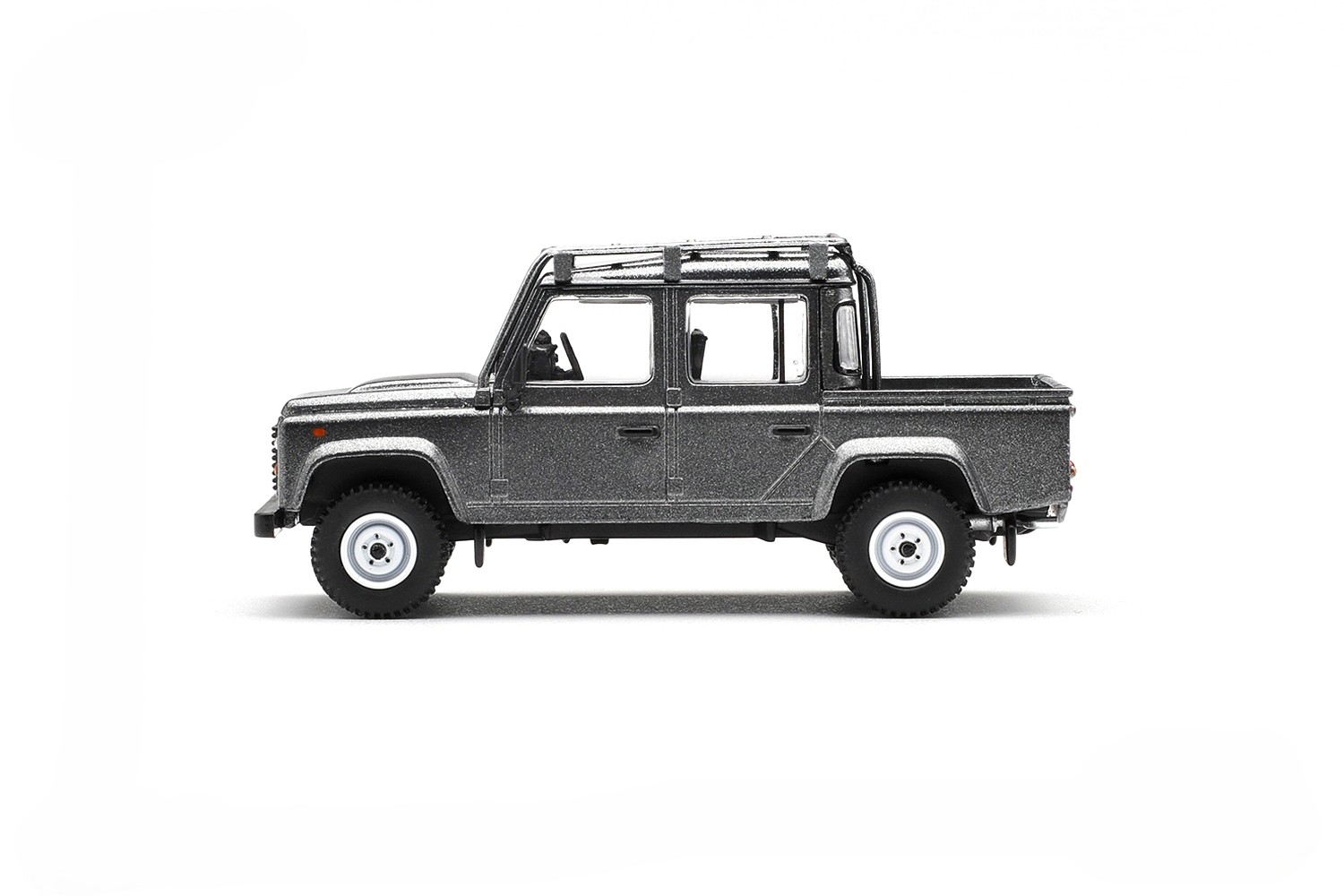 Land Rover Defender 110 Crew Cab *Skyfall* 2012 English Blister Packaging grey 1:64 Mini GT