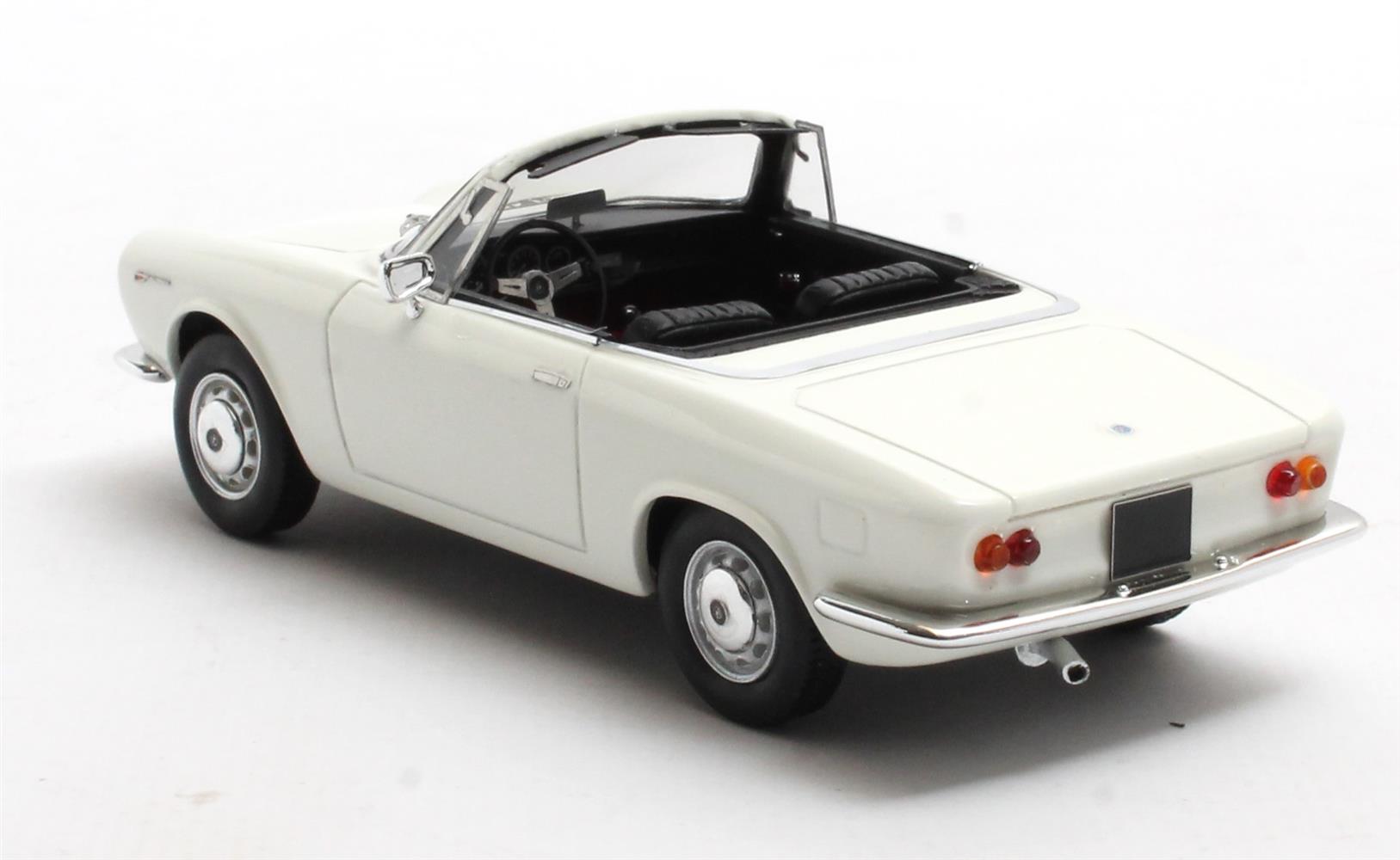 Alfa Romeo Giulia GT Cabriolet Spider Prototipo 1963 Wedding with 2 Figurines 1:43 Matrix Scale Models