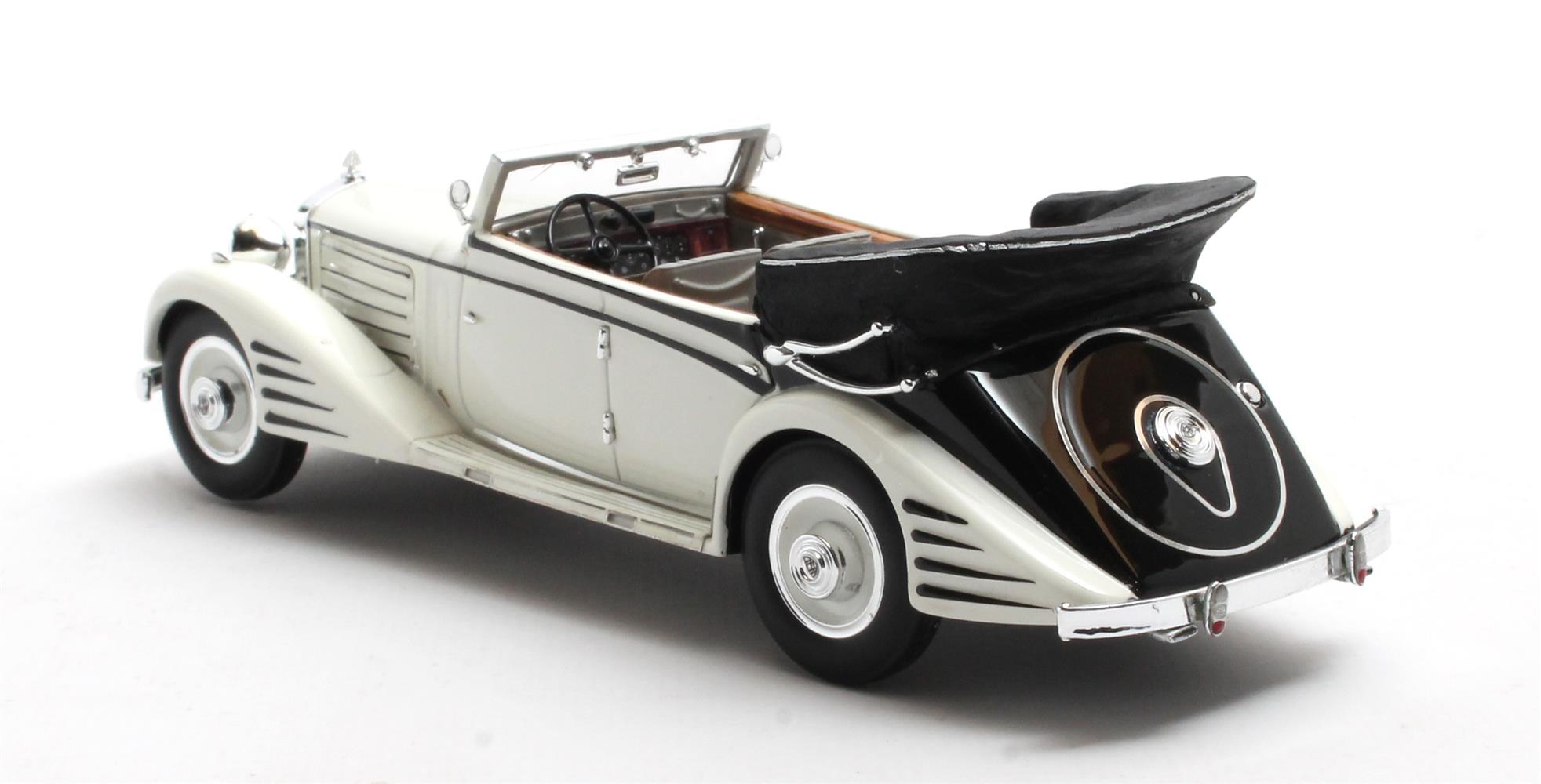 Maybach Zeppelin DS8 Cabriolet Open 1934 Wedding with 2 Figurines 1:43 Matrix Scale Models