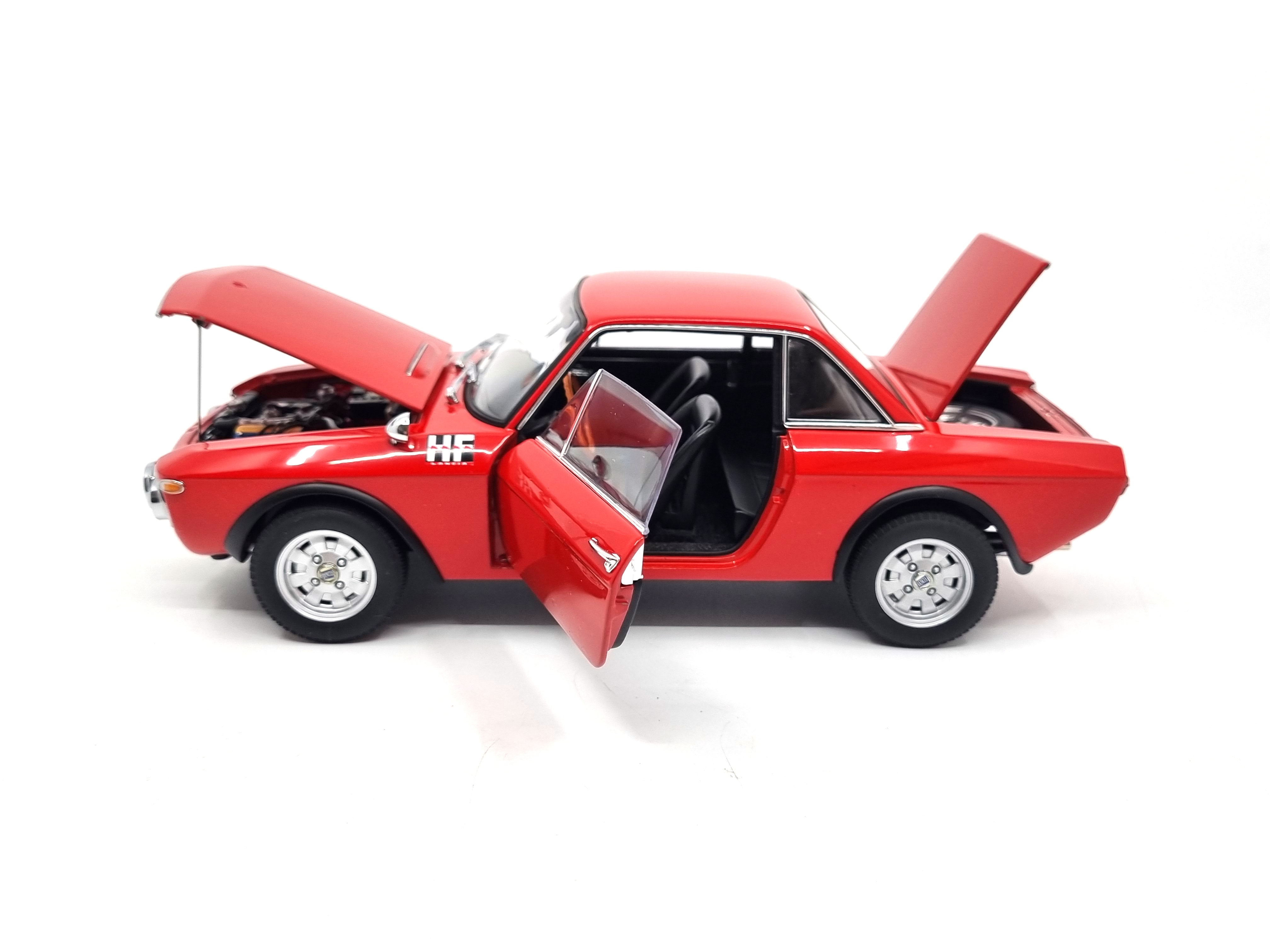 Lancia Fulvia 1.6HF Fanalone 1:18 AUTOart