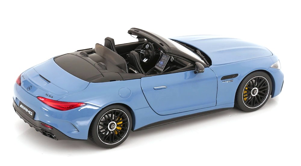 Mercedes-AMG SL63 AMG 4Matic+ 2021 light blue 1:18 iScale