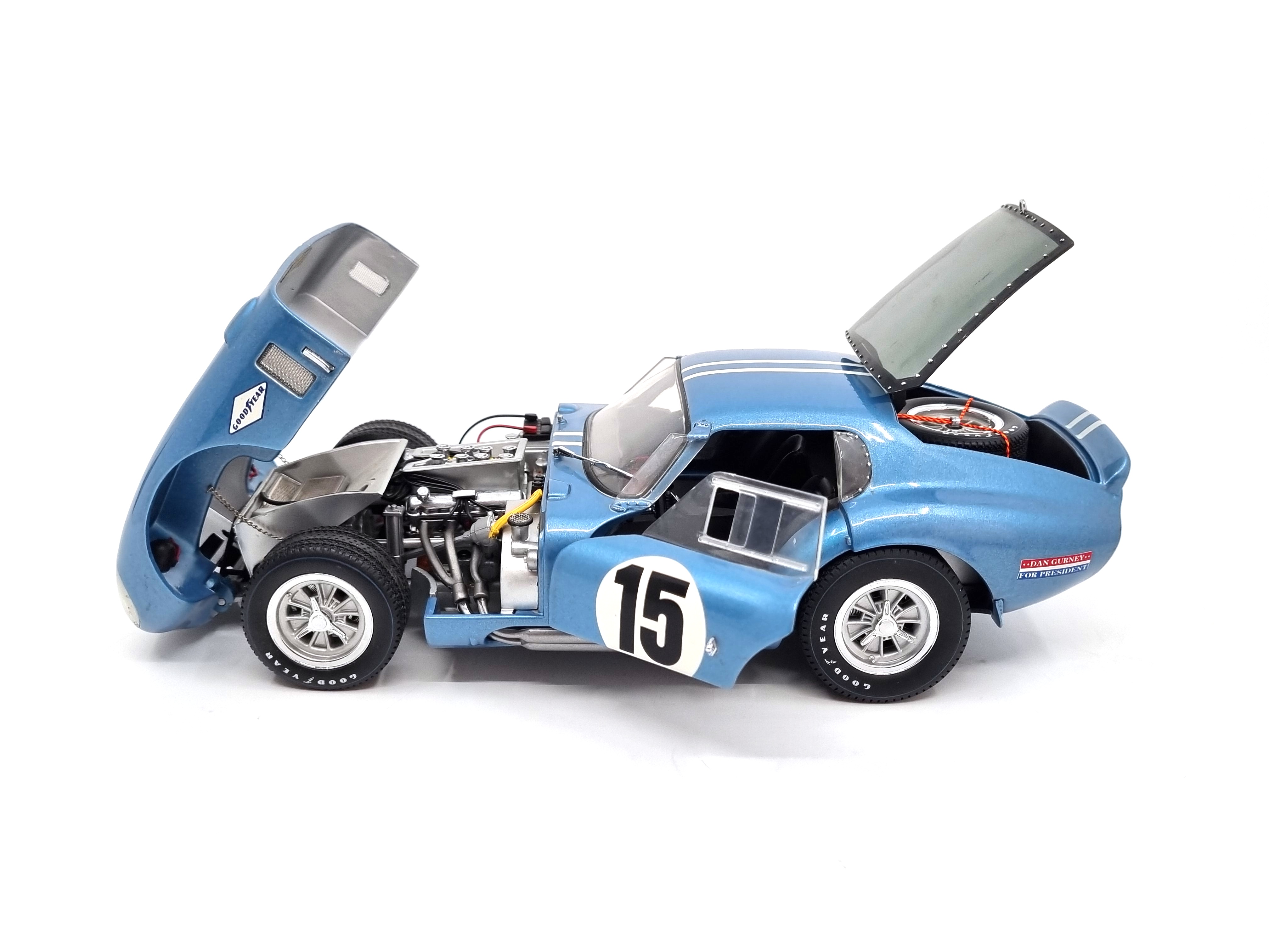 Cobra Daytona Coupe #15 1:18 Exoto