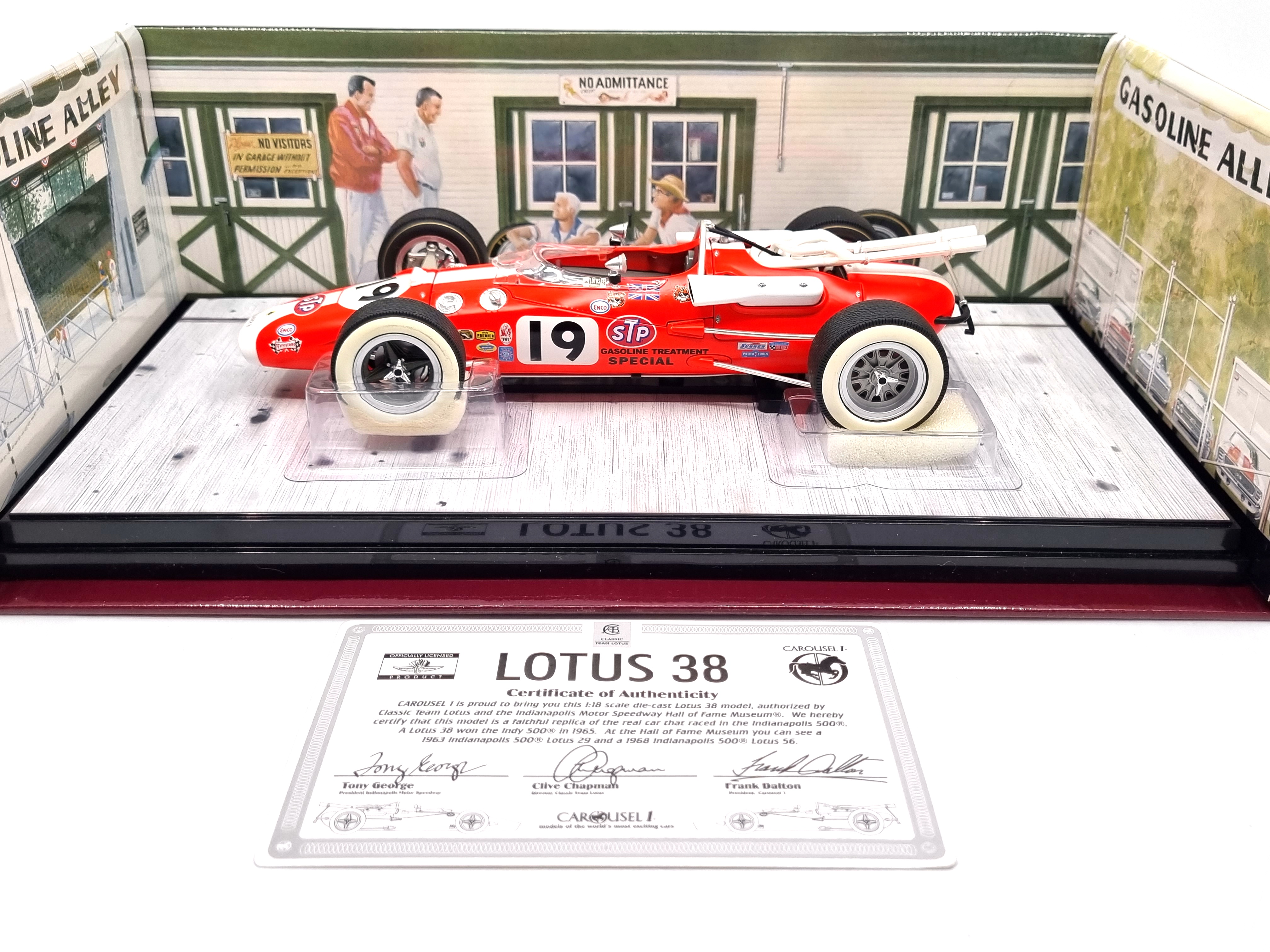 Lotus 38 STP #19 Jim Clark Winner Indianapolis 500 1967 1:18 Carousel1