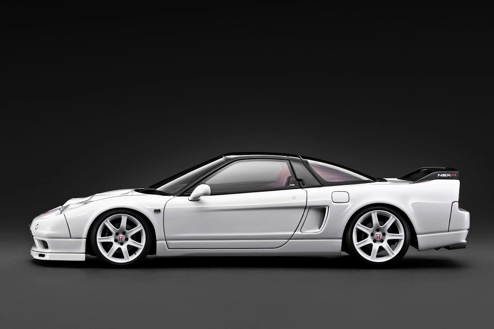 Honda NSX-R NA2 white 1:18 Ignition Model