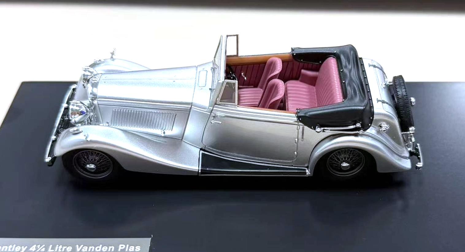 Bentley 4¼ Litre DHC Vanden Plas Cabriolet 1939 silver 1:43 Matrix Scale Models