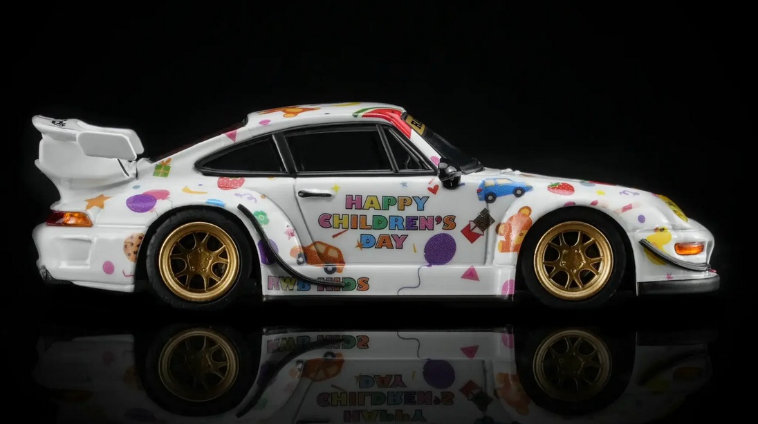 Porsche 911 993 RWB Rauh Welt *Happy Children's Day* Coupe 1993 1:64 Motorhelix