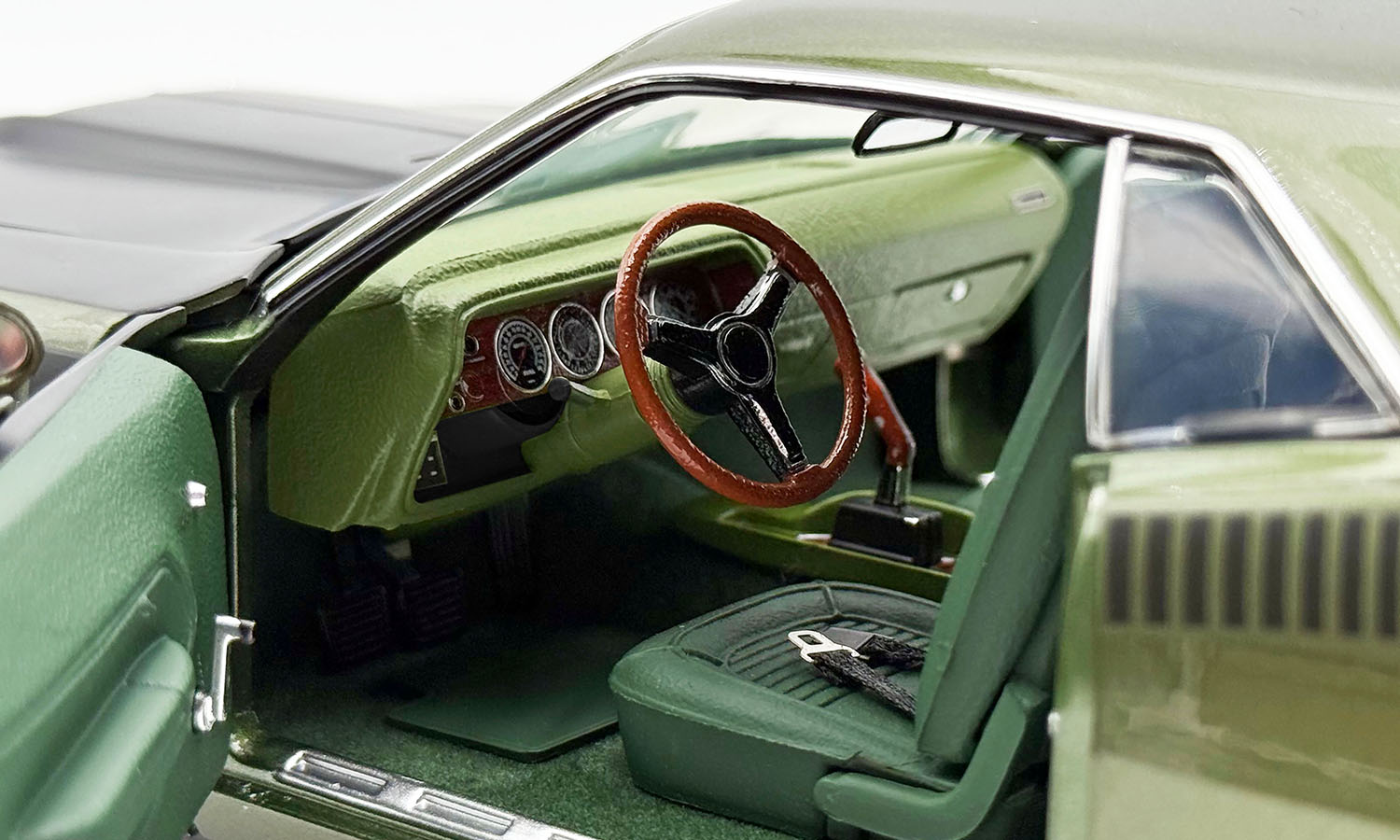 Plymouth AAR Cuda Coupe 1970 green 1:18 Acme Diecast
