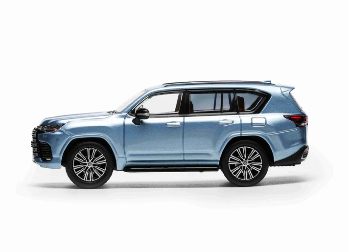 Lexus LS LX600 2022 ice blue 1:64 Massdi