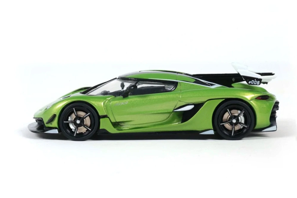 Koenigsegg Jesko 2022 green metallic 1:43 Solido