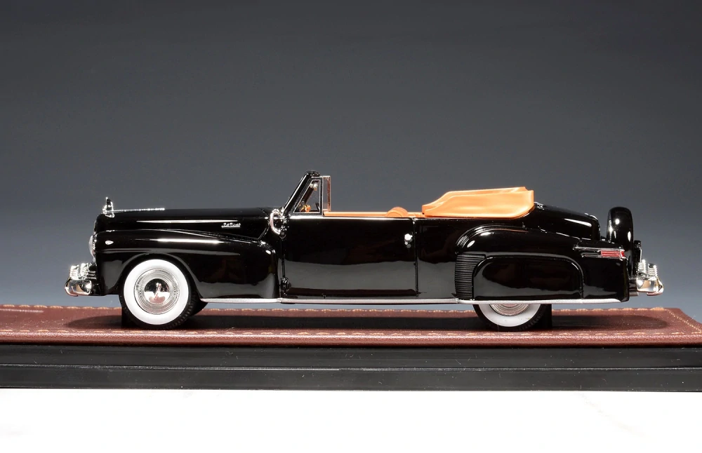 Lincoln Continental Cabriolet Open Roof 1942 black 1:43 GLM Models
