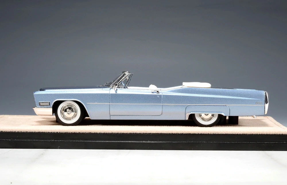 Cadillac De Ville Convertible Open Roof 1967 Marina blue metallic 1:43 Stamp Models