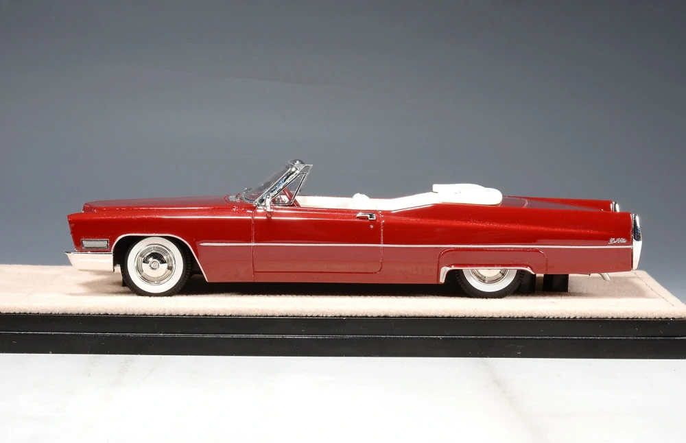 Cadillac De Ville Convertible Open Roof 1967 Flamenco red 1:43 Stamp Models