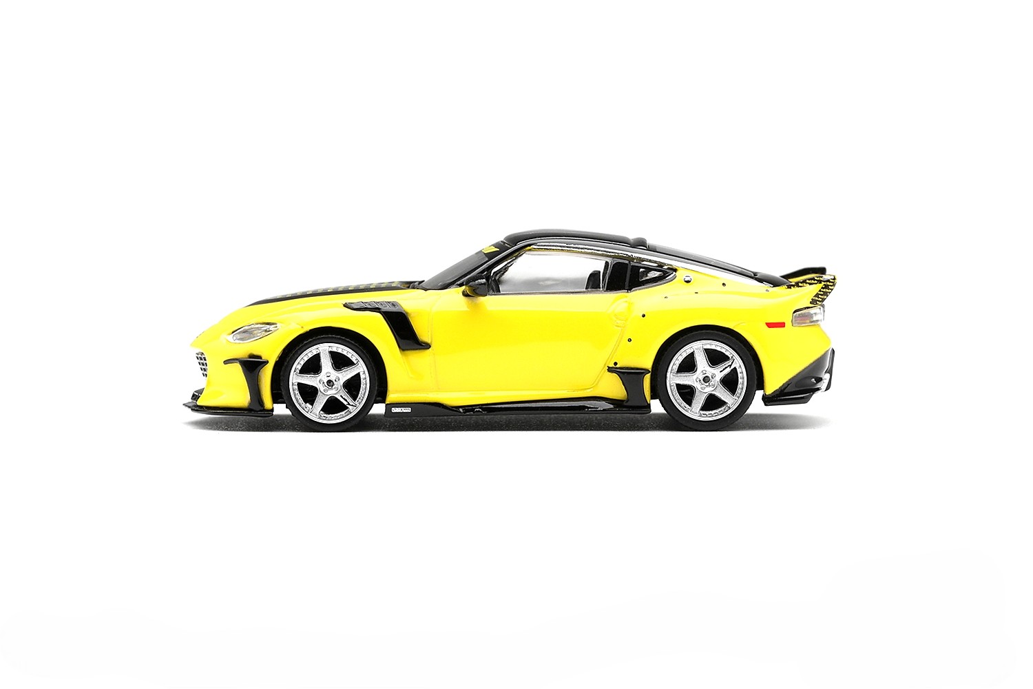 Nissan FFZ400 Veilside 2025 ikazuchi yellow 1:64 Mini GT