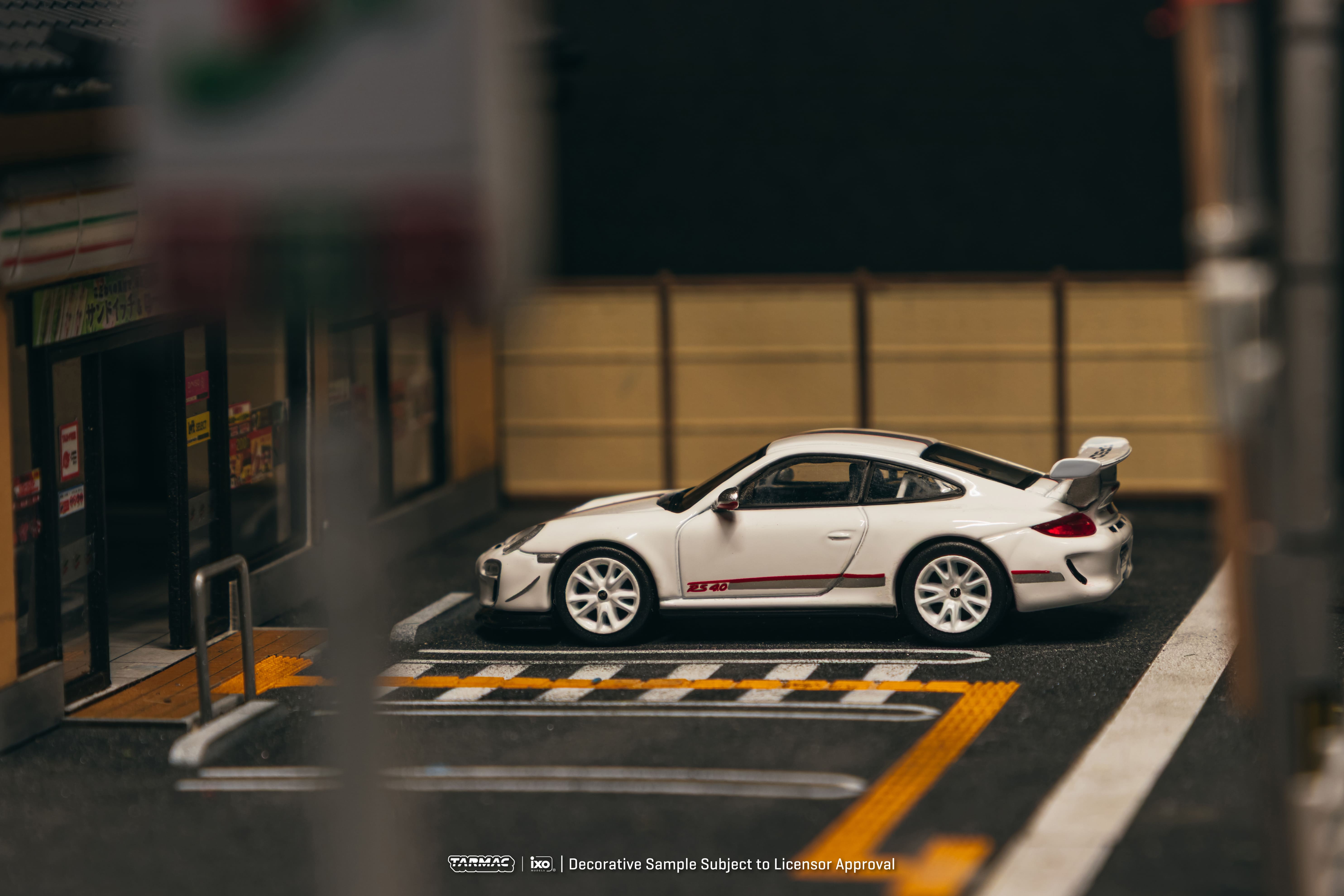 Porsche 911 (997.2) GT3 RS 4.0 2025 white 1:64 Tarmac