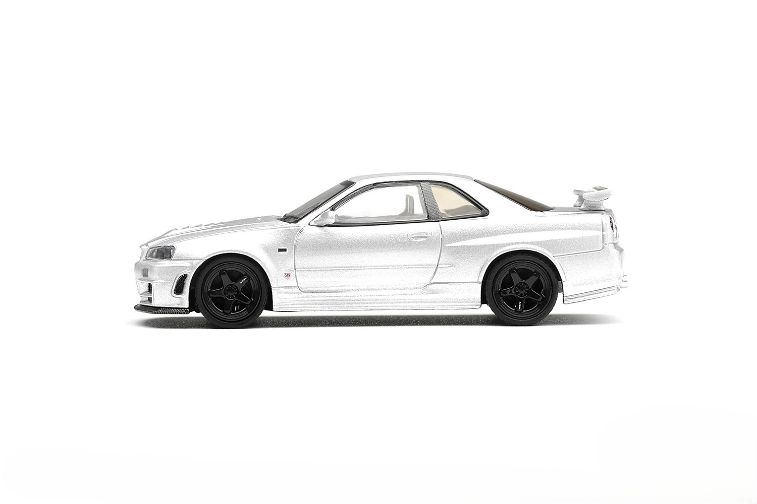 Nissan Skyline GT-R (R34) Z-Tune 1999 silver metallic 1:64 Mini GT