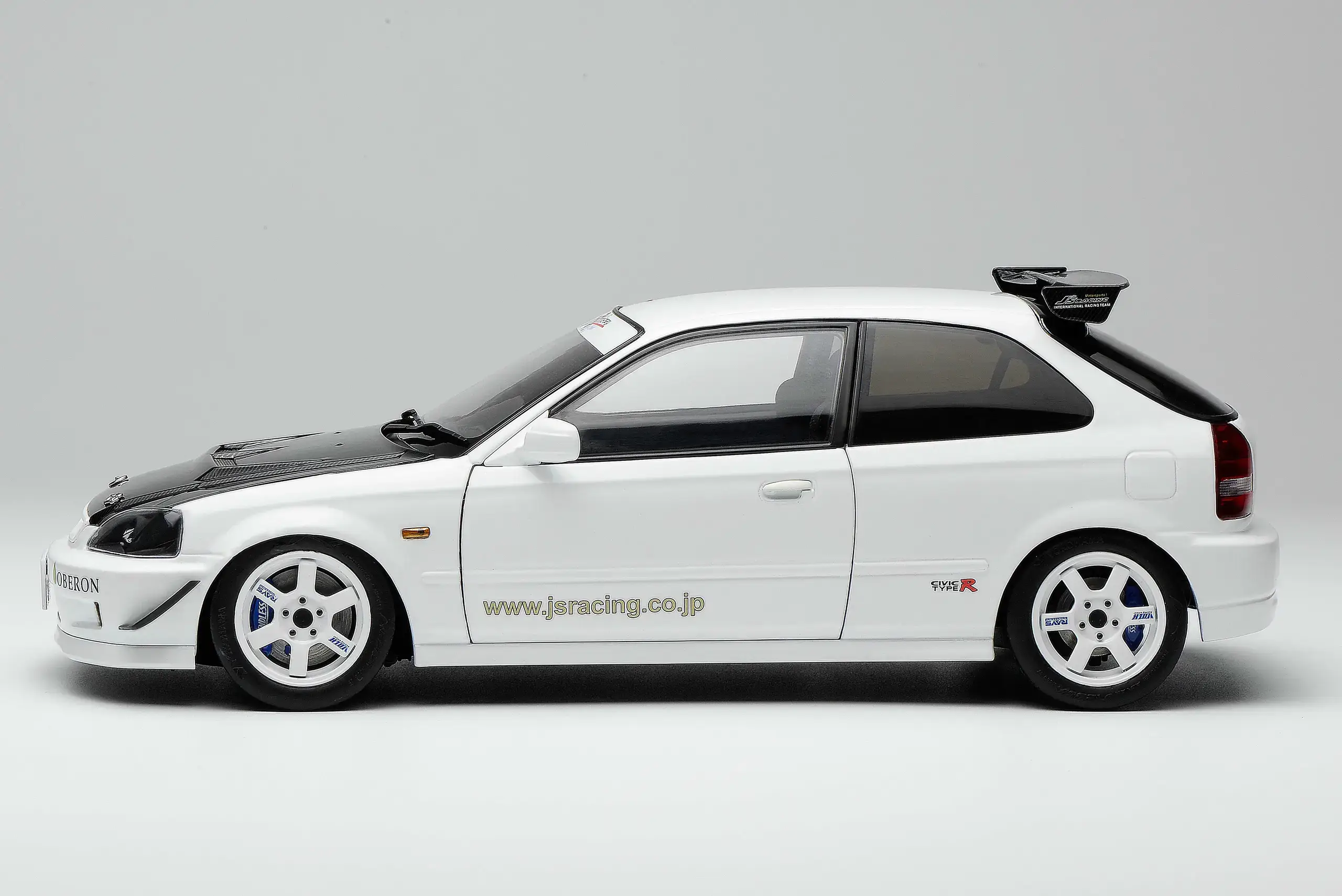 Honda Civic Type R(EK9) J’s Racing 1:18 Motorhelix
