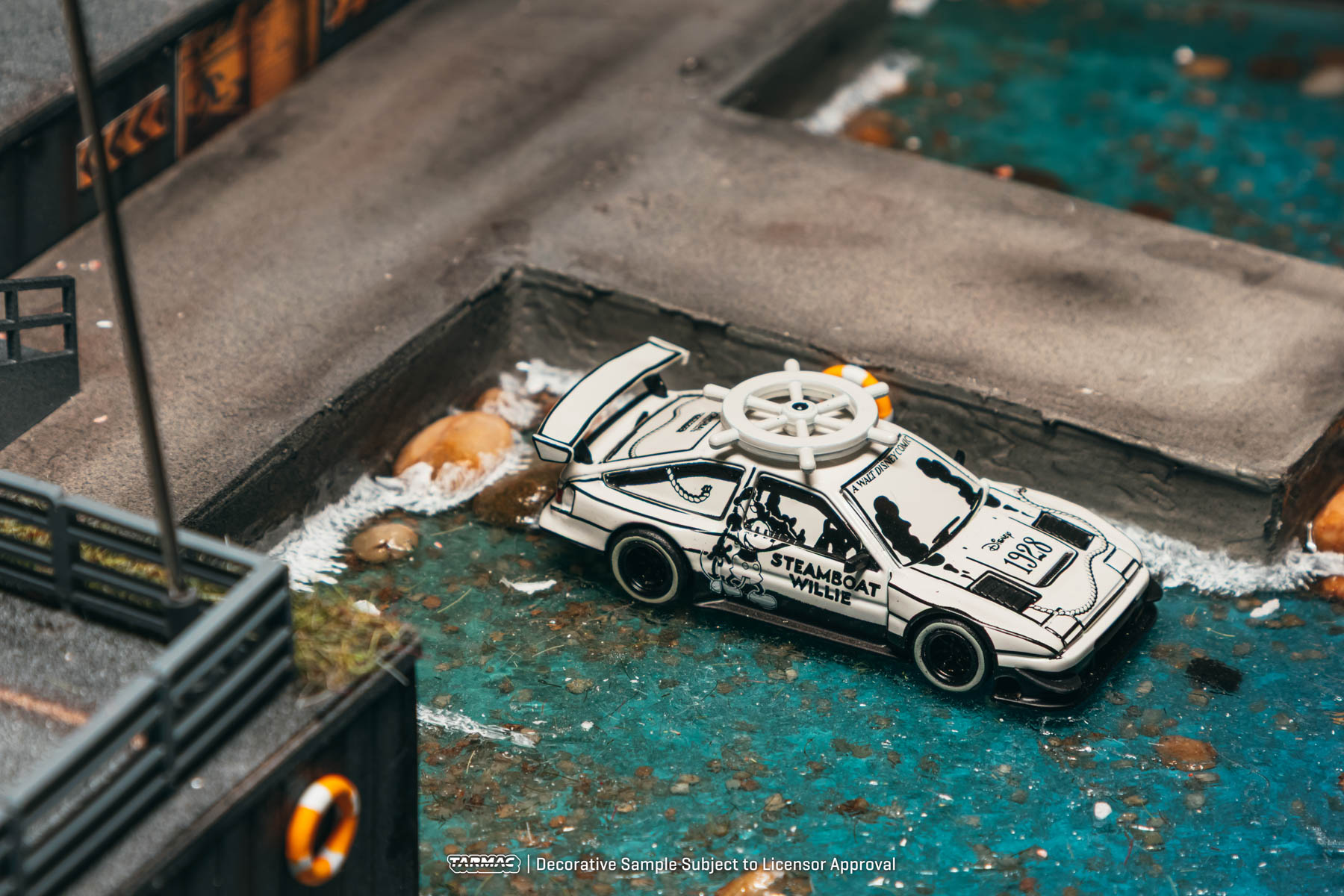 Toyota Sprinter Trueno AE86 Widebody by Jon Sibal *Mickey & Friends Steamboat Willie* white/black 1:64 Tarmac