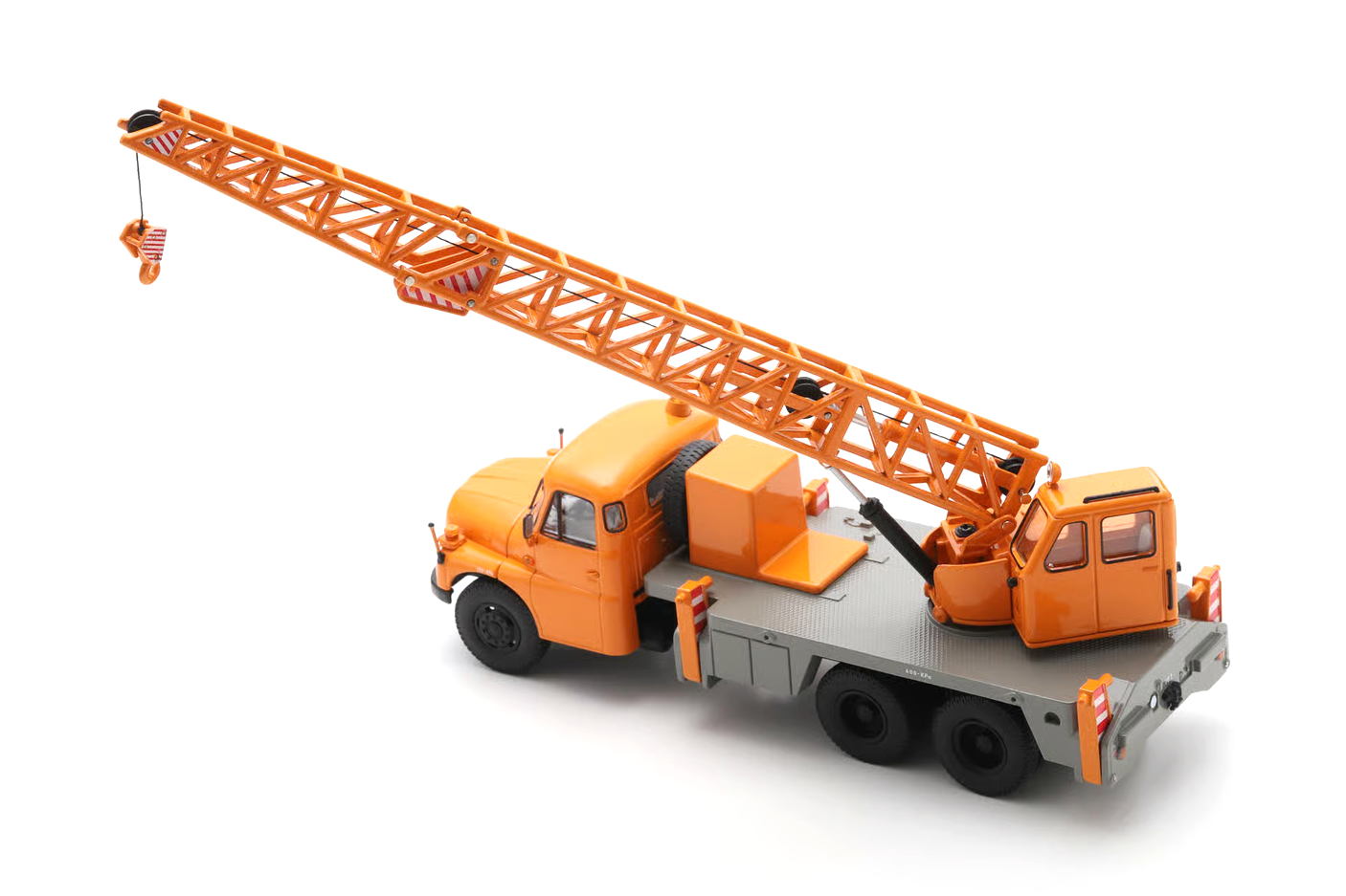 Tatra T148 jeřáb 1975 orange 1:43 Schuco