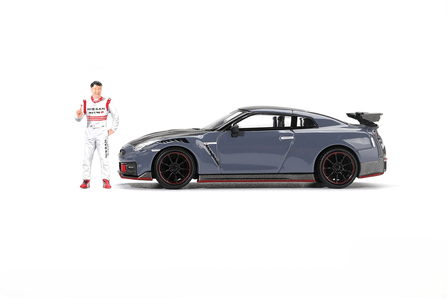 Nissan GTR R35 Nismo Tsukuba Production Car Lap Record 2024 With Figure Tssugio Matsuda blue 1:64 Mini GT