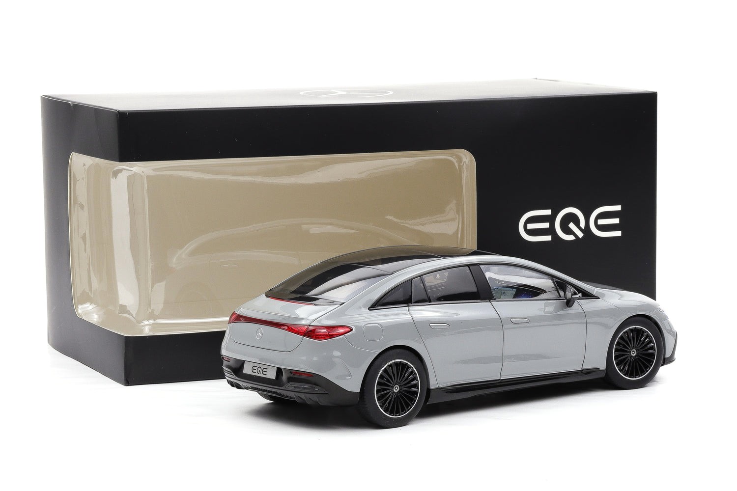 Mercedes-Benz EQE Limousine AMG Line V295 alpine grey 1:18 NZG