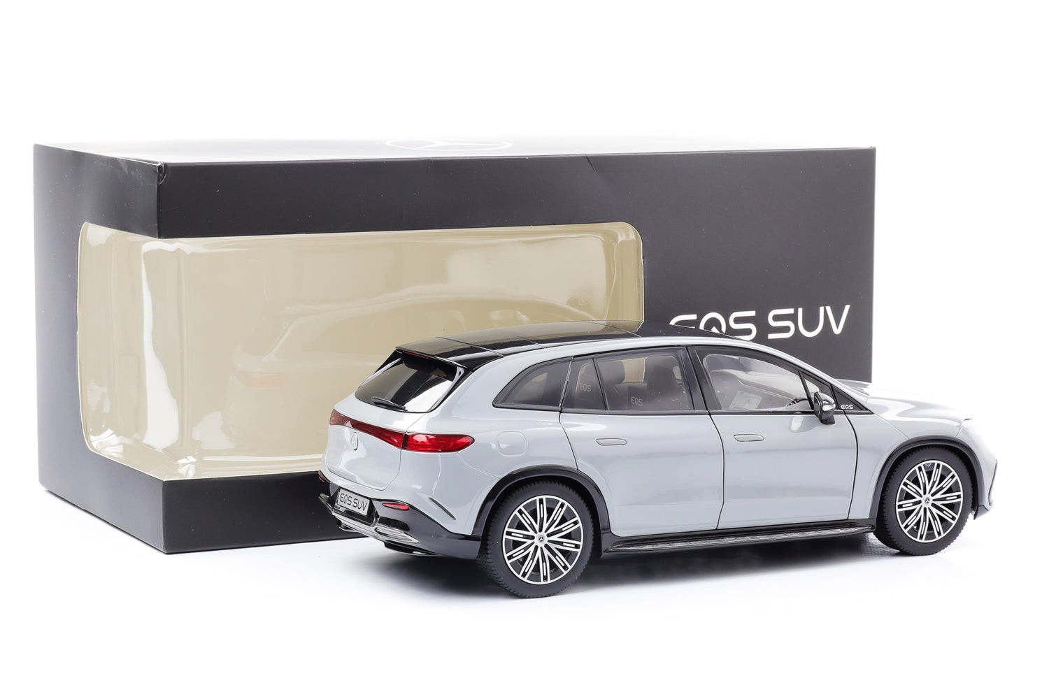 Mercedes-Benz EQS SUV AMG Line X296 alpine grey 1:18 NZG