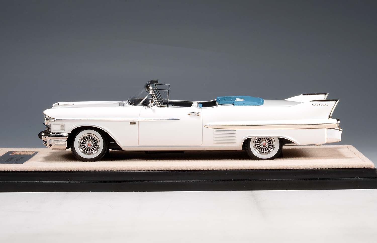 Cadillac Series 62 Cabriolet Open 1958 white 1:43 Stamp Models