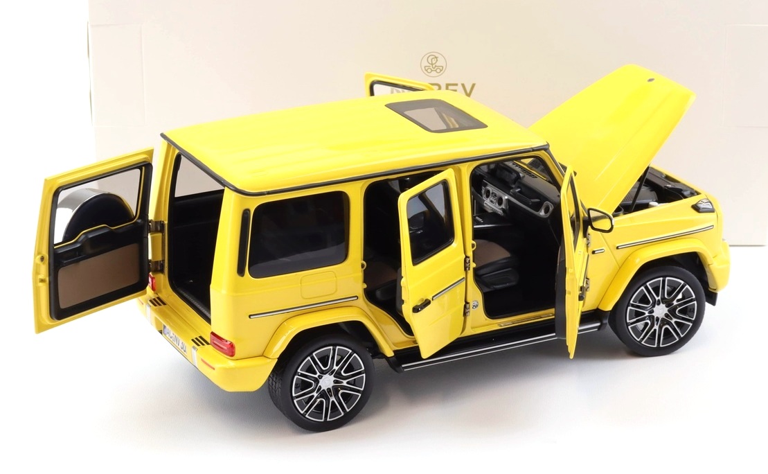 Mercedes-Benz G 2024 sun yellow 1:18 Norev