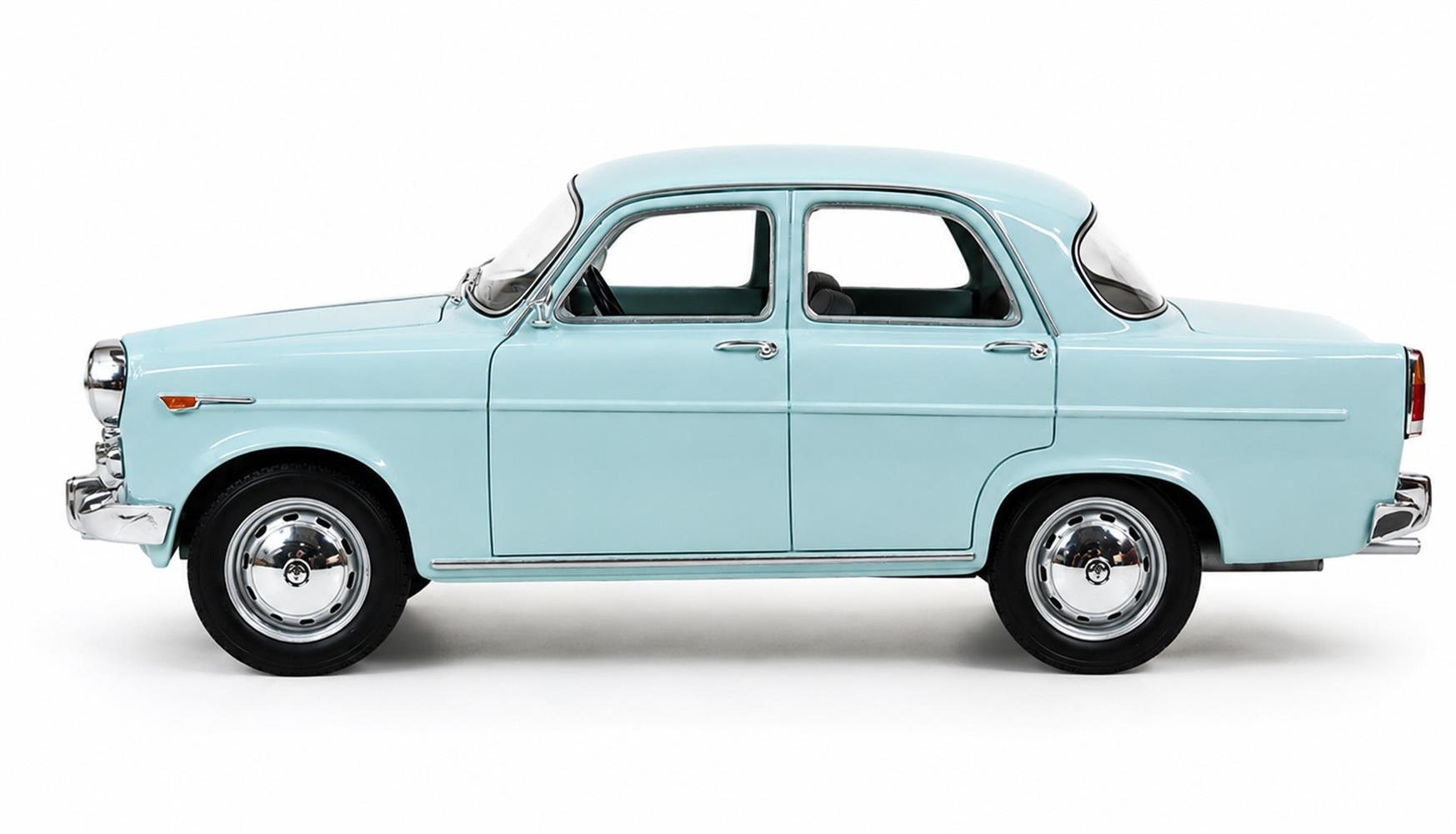 Alfa Romeo Giulietta Ti 101 1961 light blue 1:18 Cult Scale Models