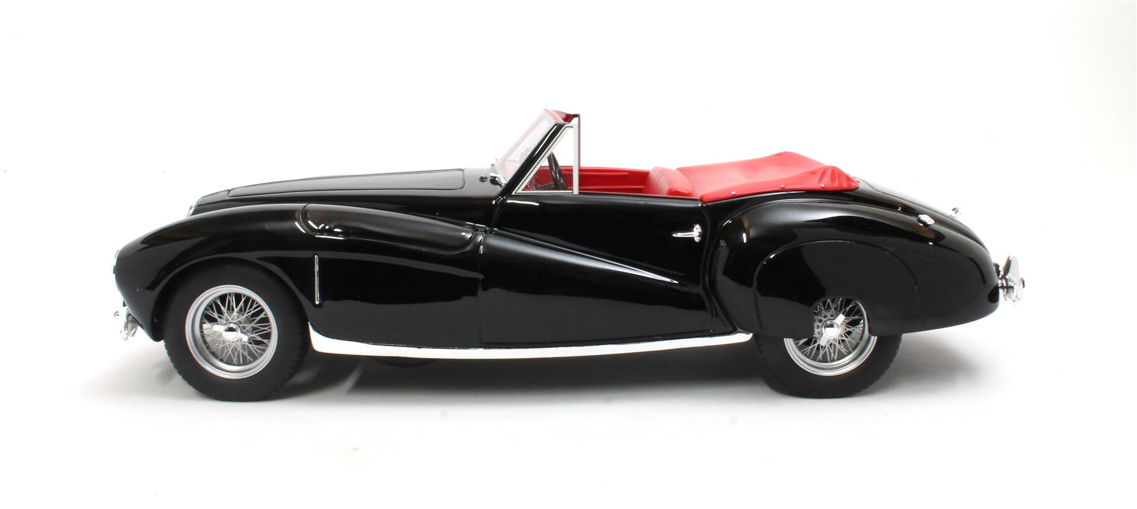 Aston Martin 2L Sports Spider Cabriolet Open 1949 black 1:18 Cult Scale Models