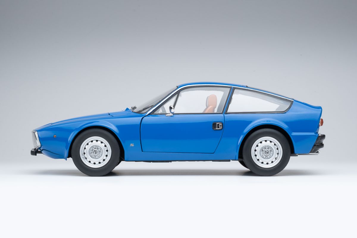 Alfa Romeo Junior Zagato 1969 blu medio 1:18 Norev