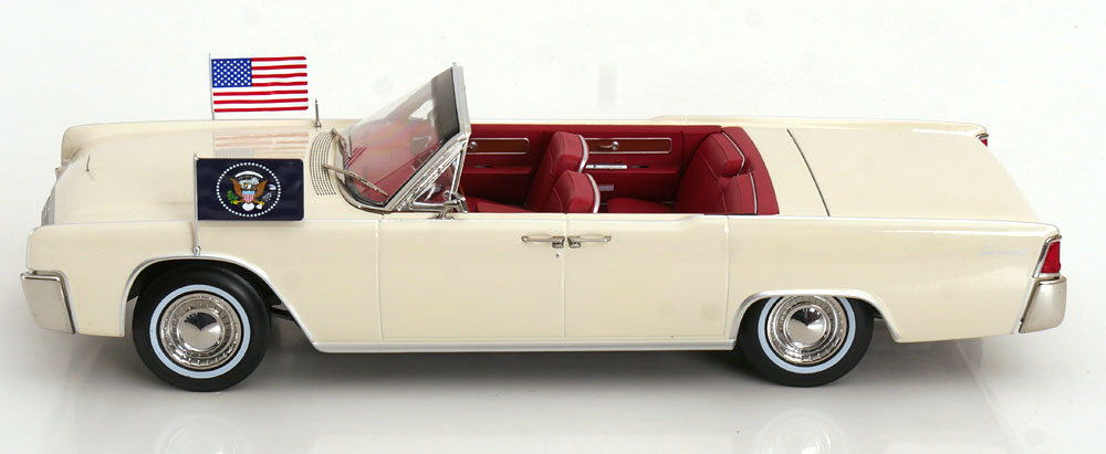 Lincoln Continental Convertible John F. Kennedy 1963 white 1:18 KK Scale