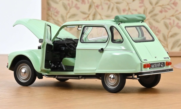 Citroën Dyane 6 1983 jade green 1:18 Norev