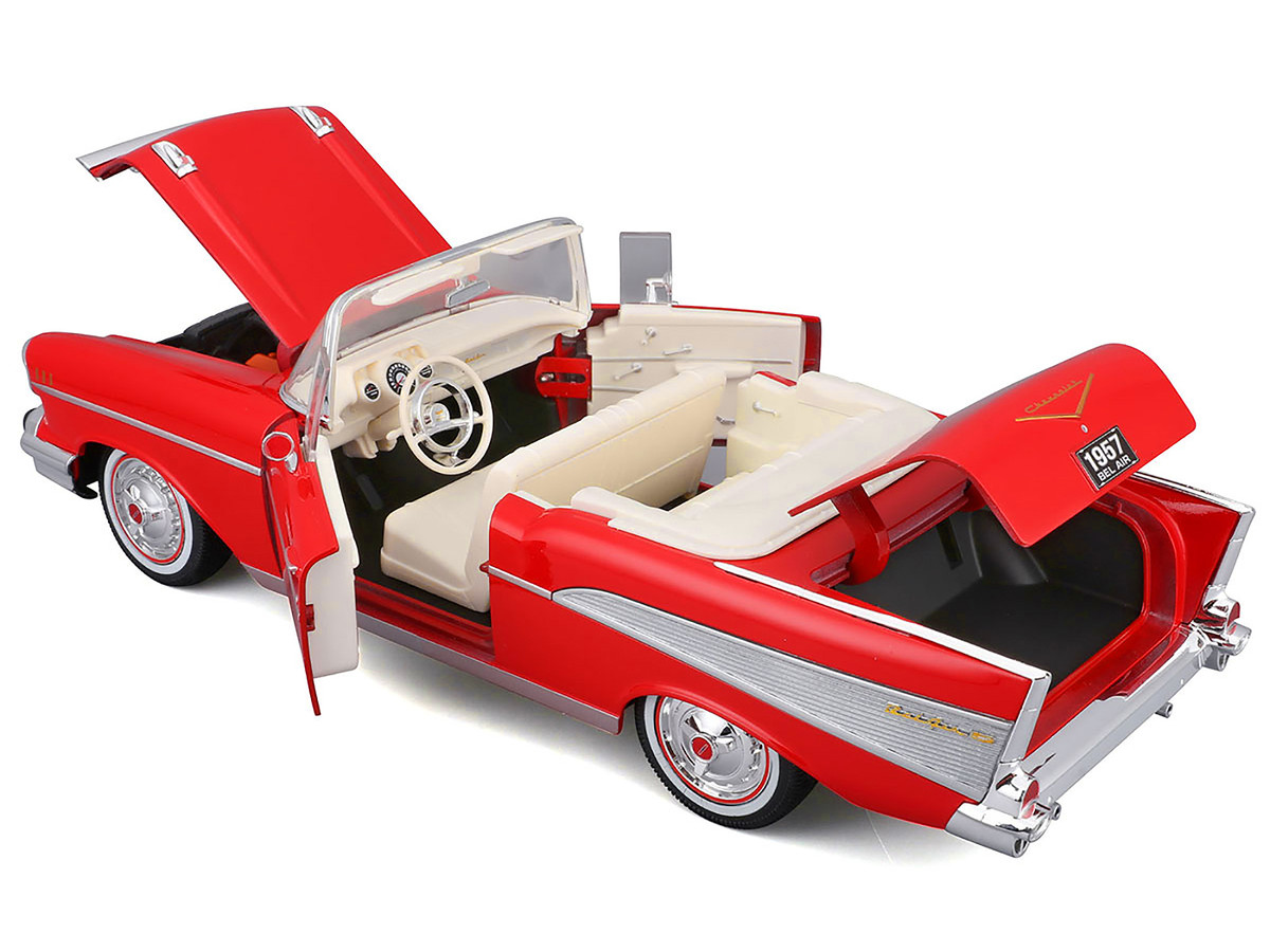 Chevrolet Bel Air Cabriolet 1957 red 1:18 Maisto