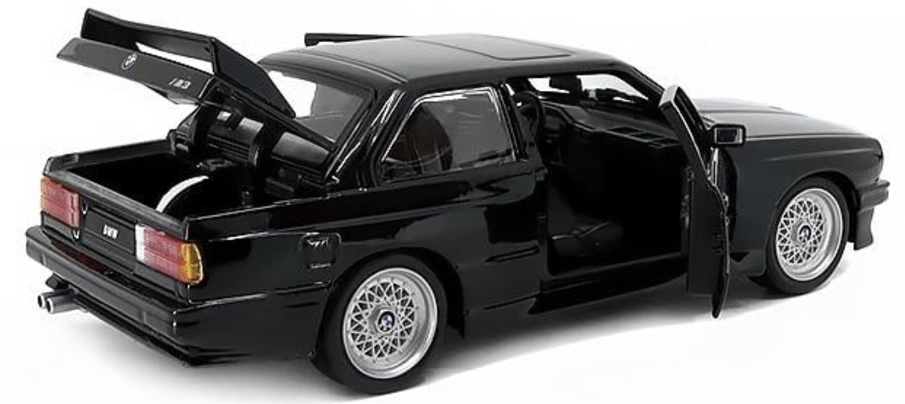 BMW M3 (E30) 1988 black 1:24 Bburago