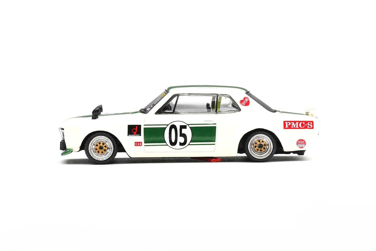 Nissan Skyline GT-R (KPGC10) LB-Works Hakosuka 1971 white/green 1:64 Mini GT