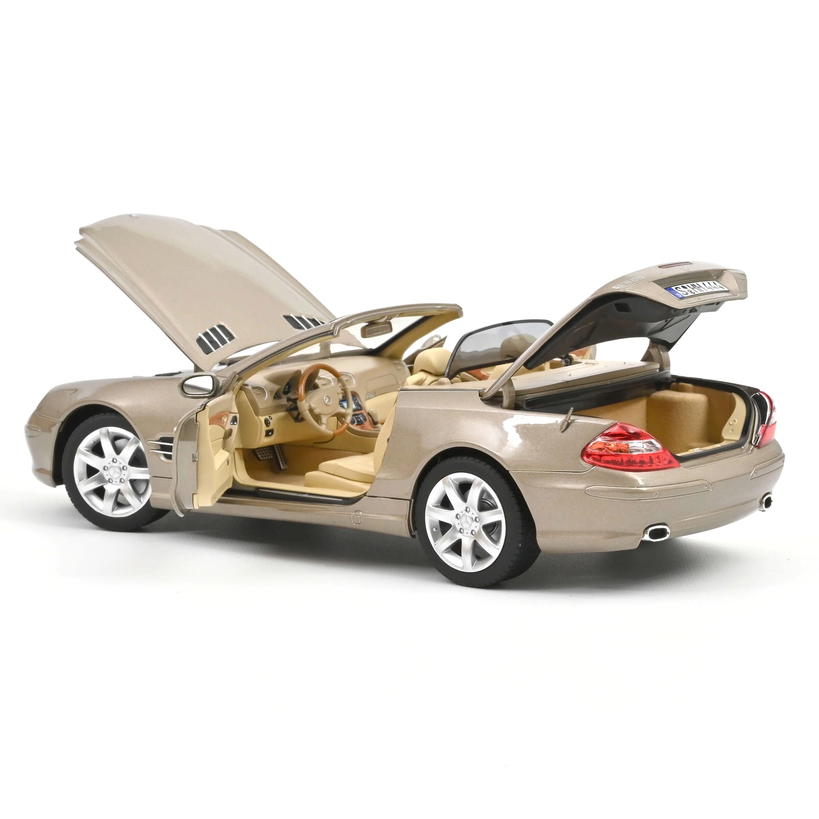 Mercedes-Benz SL 500 2003 beige 1:18 Norev