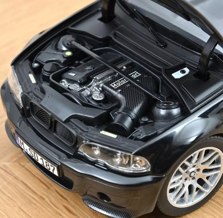BMW M3 CSL E46 2003 saphire black 1:18 Norev