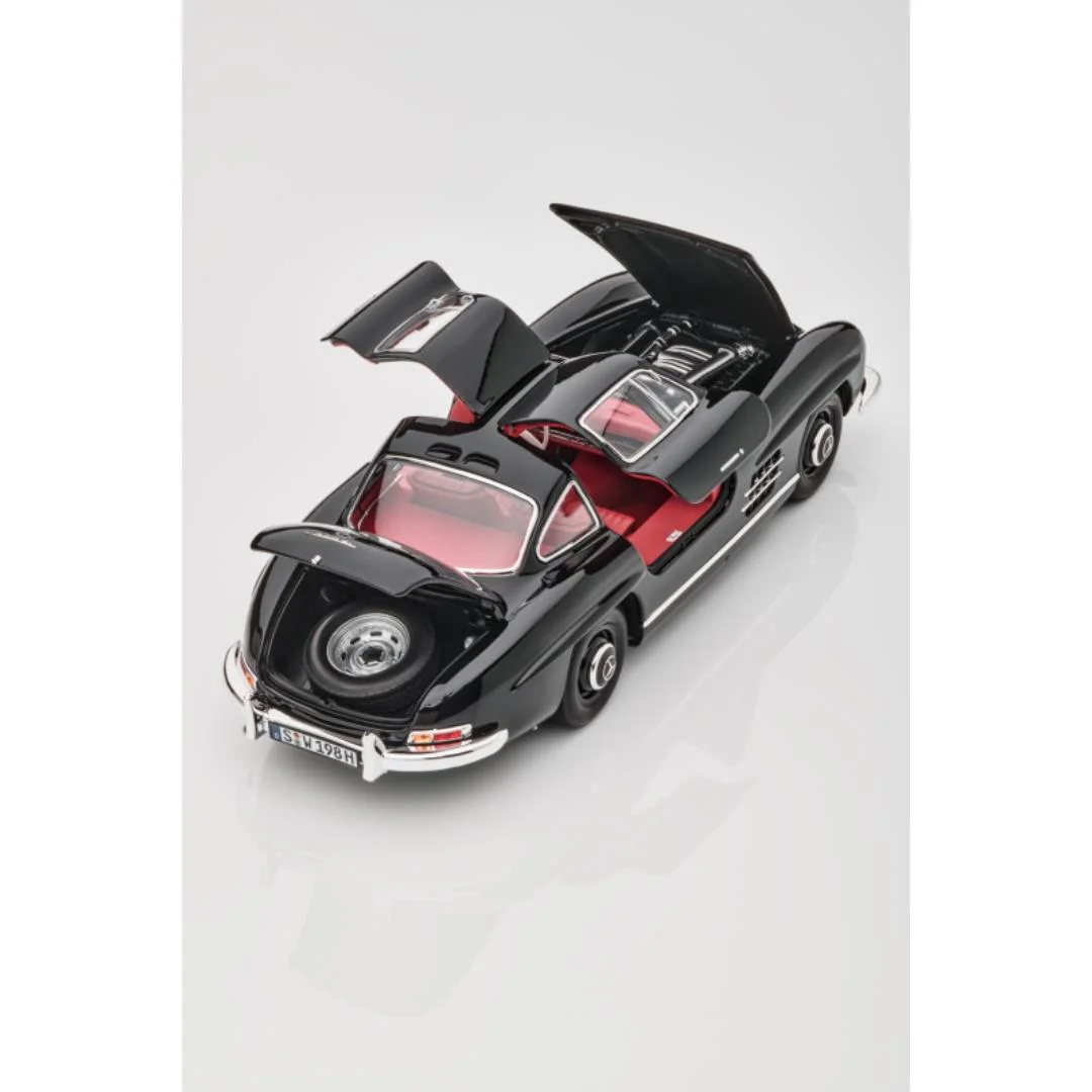 Mercedes-Benz 300 SL Coupe W198 black 1:18 Norev