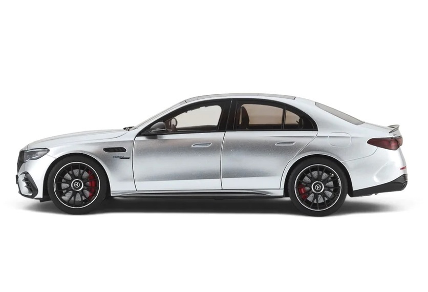 Mercedes-AMG E 53 Hybrid 4Matic+ hightech silver 1:18 NZG