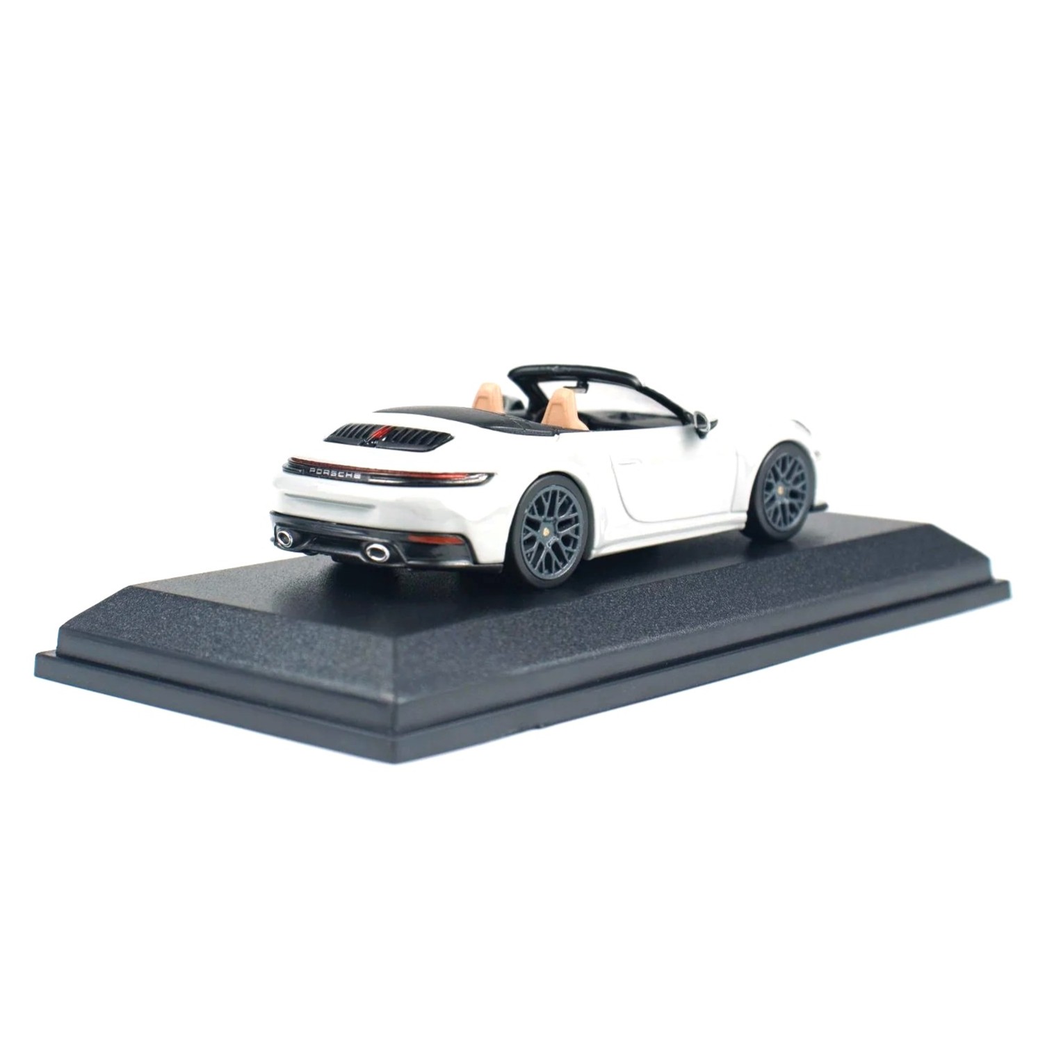 Porsche 911 (992.2) Carrera Cabriolet 2025 chalk 1:64 Minichamps