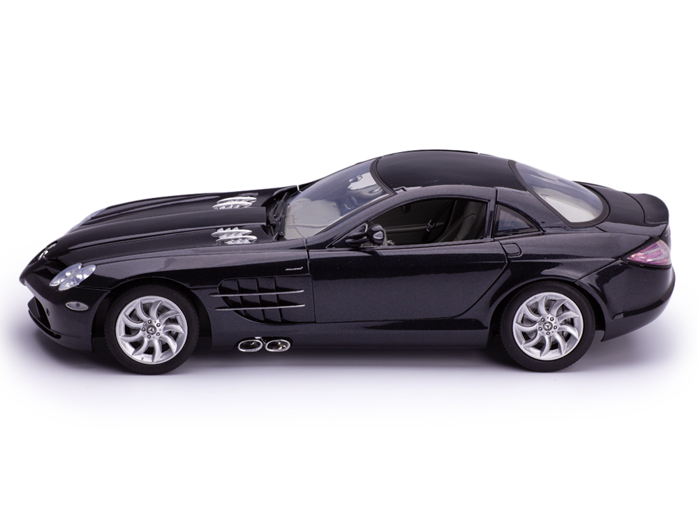 Mercedes McLaren SLR black metallic 1:12 Motor Max