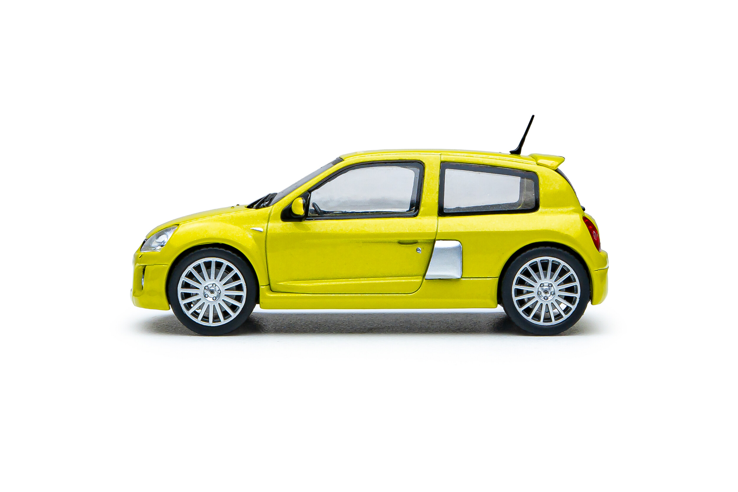 Renault Clio V6 PH.2 2004 acid yellow  1:43 Solido