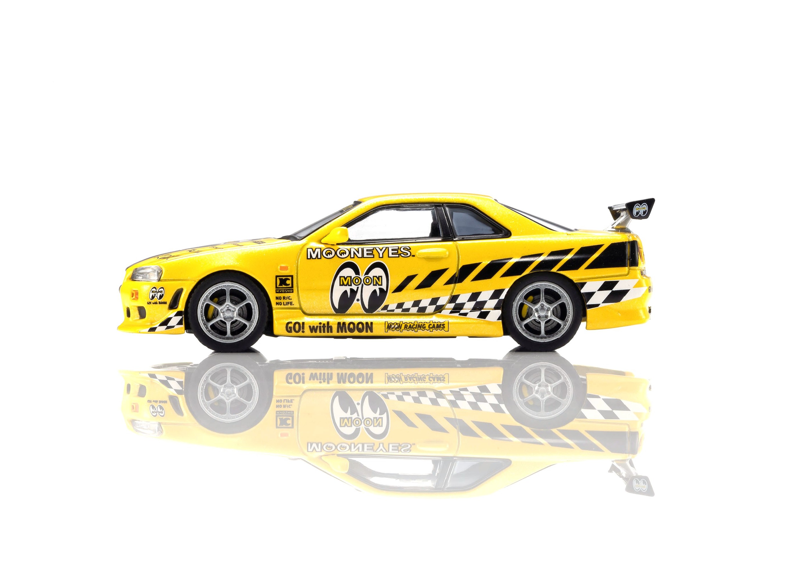 Nissan Skyline GT-R (R34) *Mooneyes 2* 2026 With Led 1:64 Kyosho