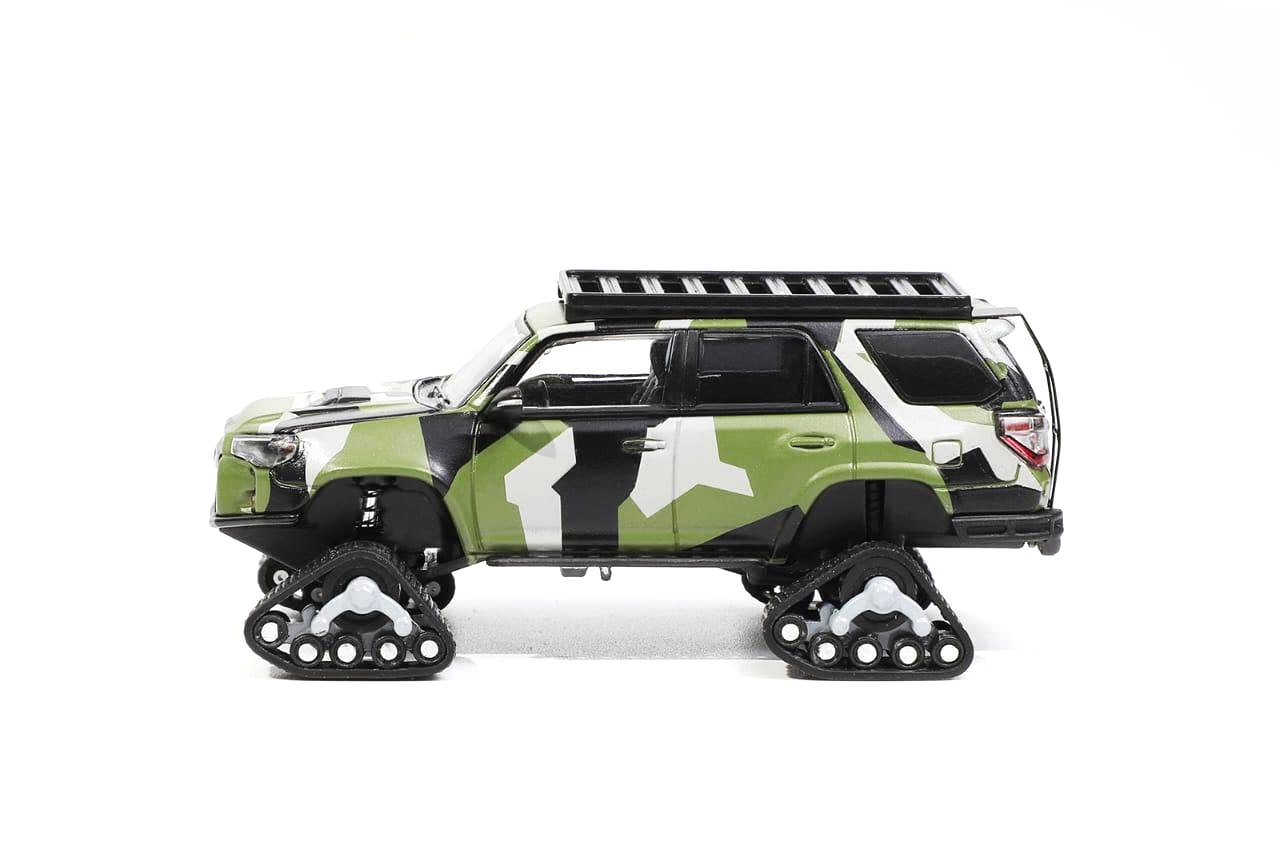 Toyota 4Runner Widebody Pre-Runner 2018 camouflage 1:64 GCD
