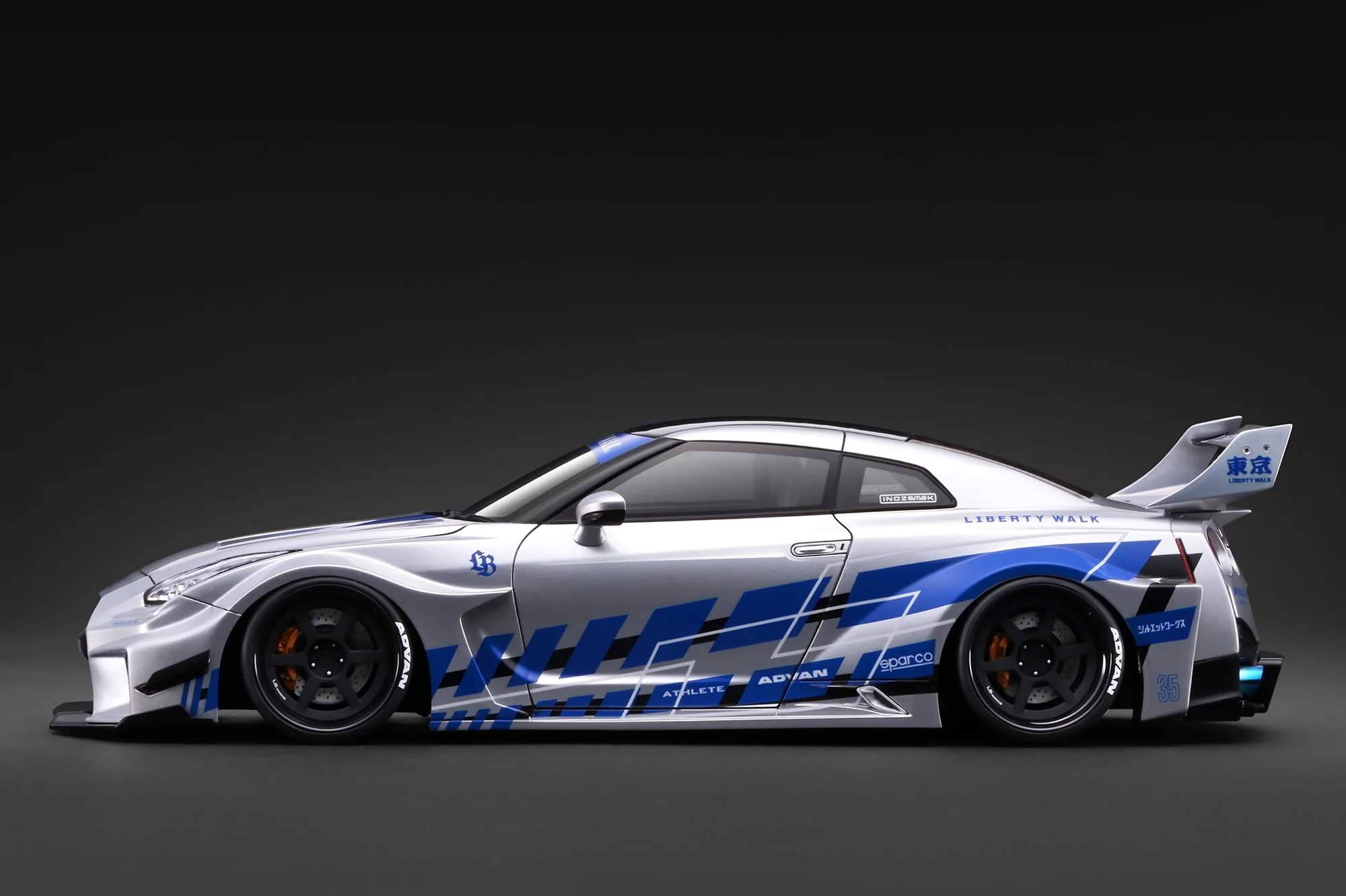 LB-Silhouette Works GT Nissan 35GT-RR silver 1:18 Ignition Model