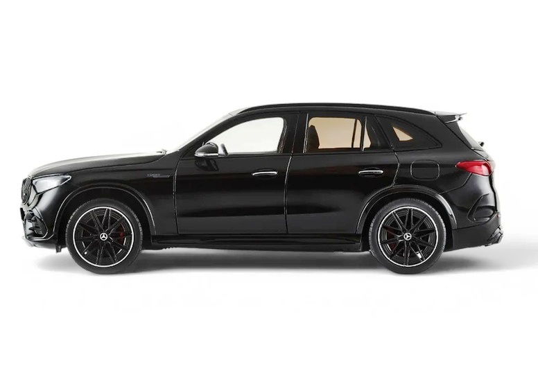 Mercedes-AMG GLC 63 obsidian black 1:18 NZG