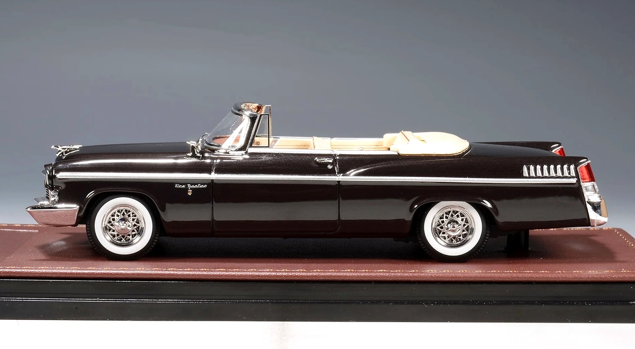 Chrysler New Yorker Cabriolet Open 1956 crown maroon poly 1:43 GLM Models