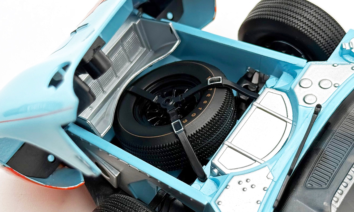 Ford GT40 MKII #6 Outlaw 1966 gulf blue 1:18 Acme Diecast