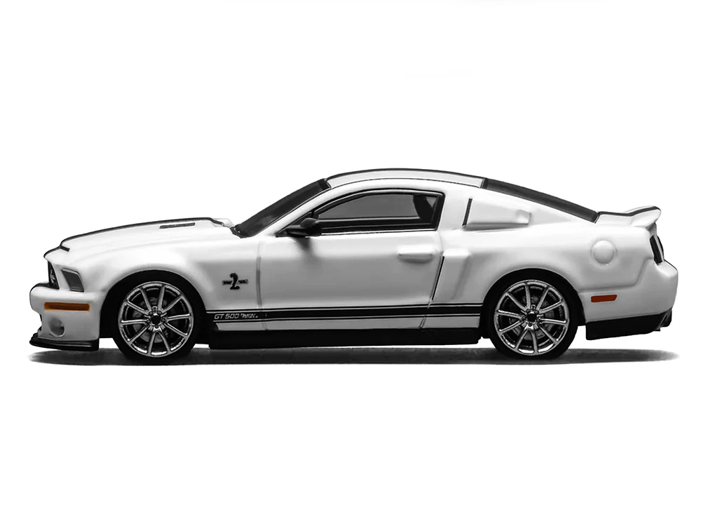 Ford Mustang Shelby GT500 2007 Super Snake Performance White with Matt Black Stripes 1:64 Motorhelix x Greenlight