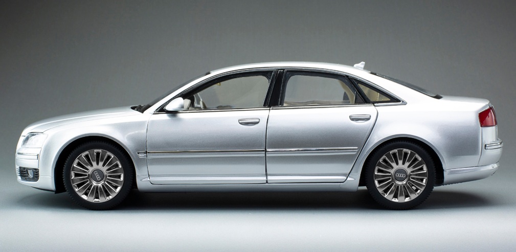 Audi A8 D3 6.0L W12 2008 silver 1:18 Sun Star